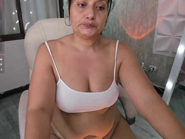 fierywoman live cam on BongaCams