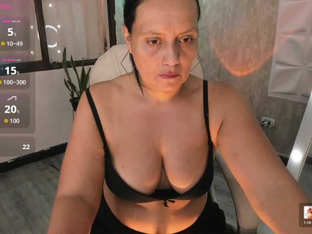 fierywoman live cam on BongaCams