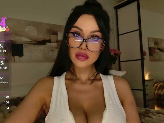 miaXmoon live cam on BongaCams