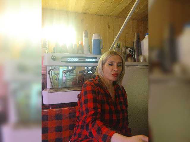 Katriona live cam on BongaCams
