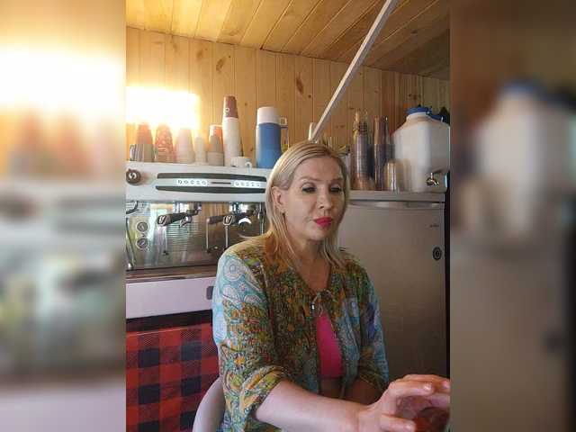 Katriona live cam on BongaCams