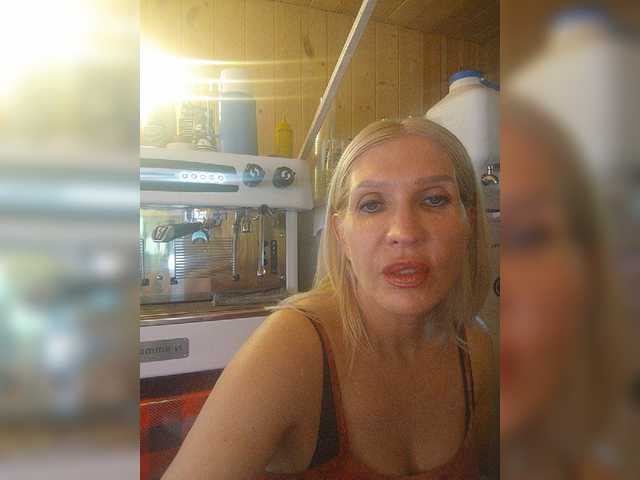 Katriona live cam on BongaCams