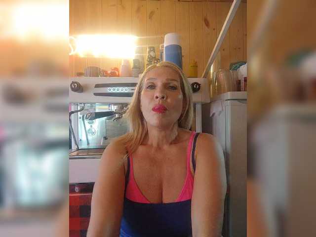 Katriona live webcam show
