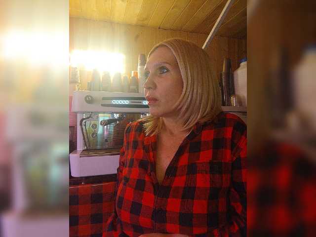 Katriona live cam on BongaCams