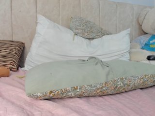 Aprile Porn Show