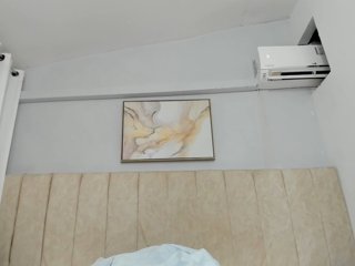 Aprile Porn Show