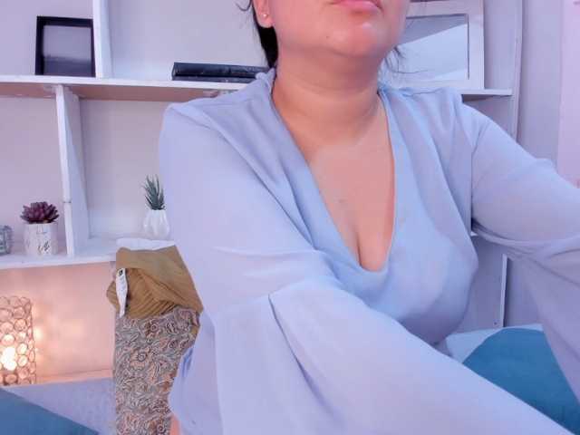 aprile live cam on BongaCams