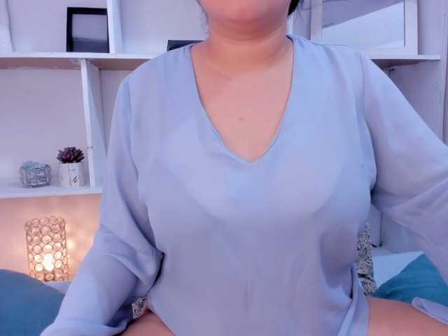 aprile live cam on BongaCams