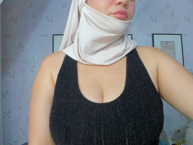 aprile live cam on BongaCams