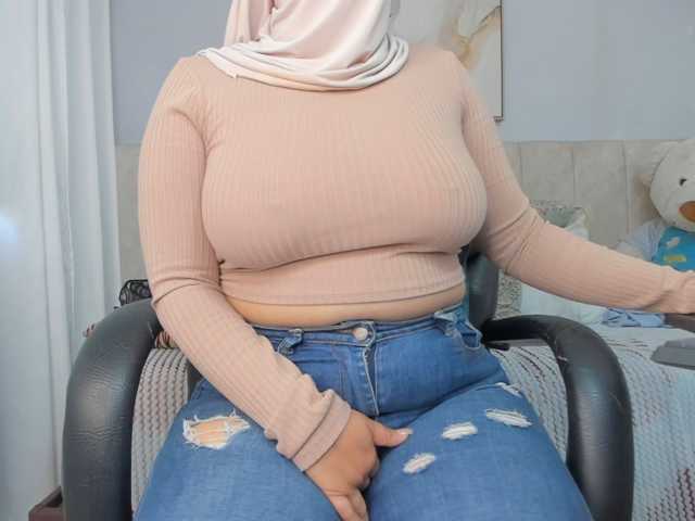 aprile live cam on BongaCams