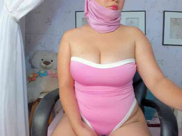aprile Live Webcam on BongaCams