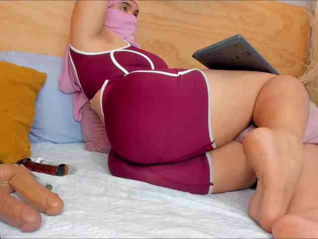 Aprile's cam show statistics and live stream