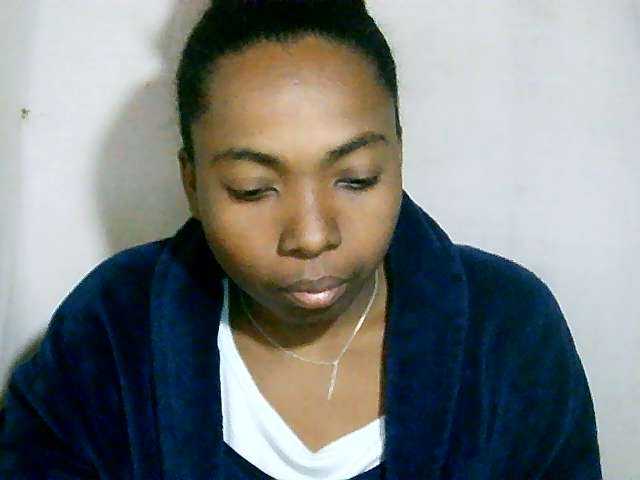 rasoaidah live cam on BongaCams