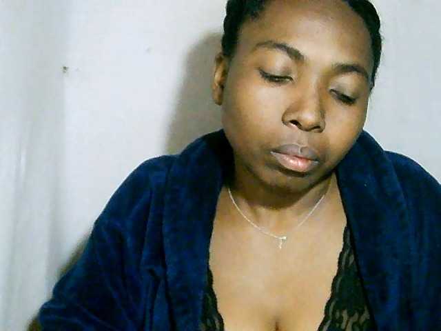 rasoaidah live cam on BongaCams