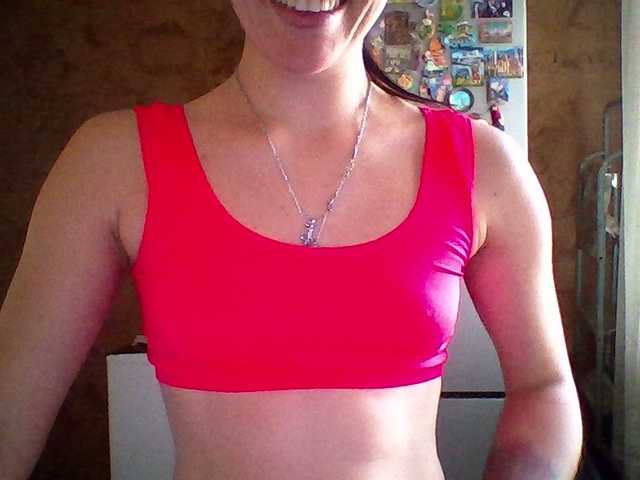 Prettybella7 live cam on BongaCams
