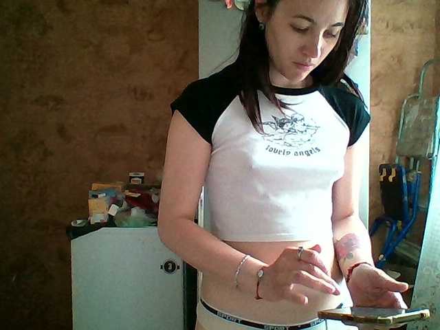 Prettybella7 live cam on BongaCams