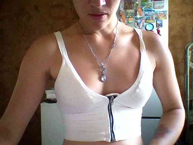 Prettybella7 webcam