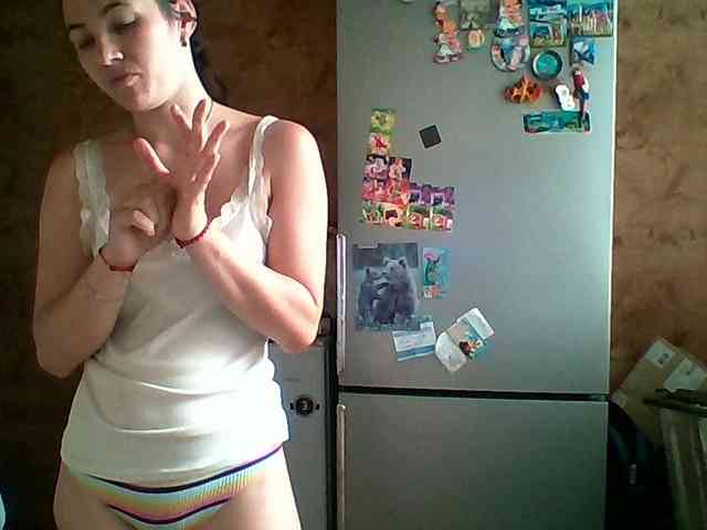 Prettybella7 webcam