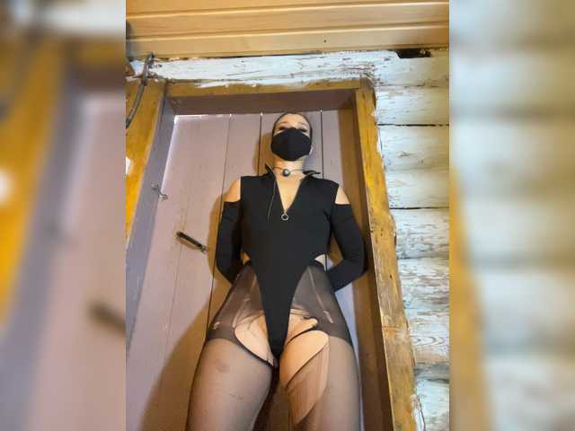 DariMneLubov live cam preview