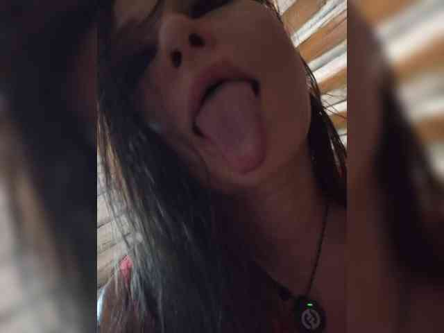 DariMneLubov webcam
