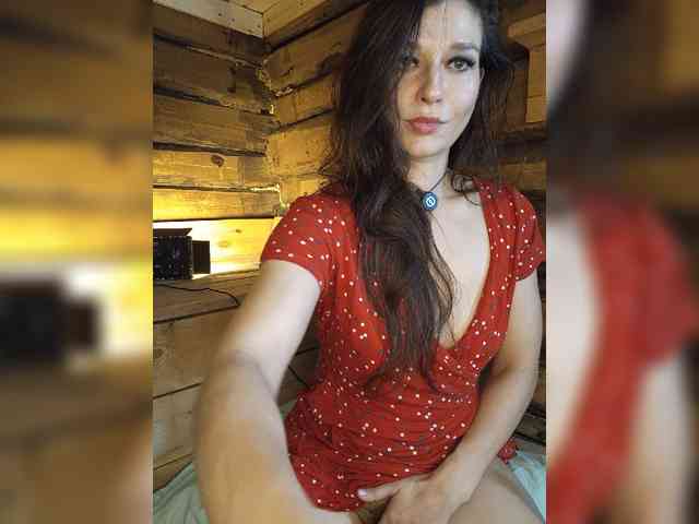 DariMneLubov webcam
