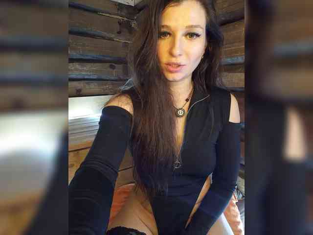 DariMneLubov webcam