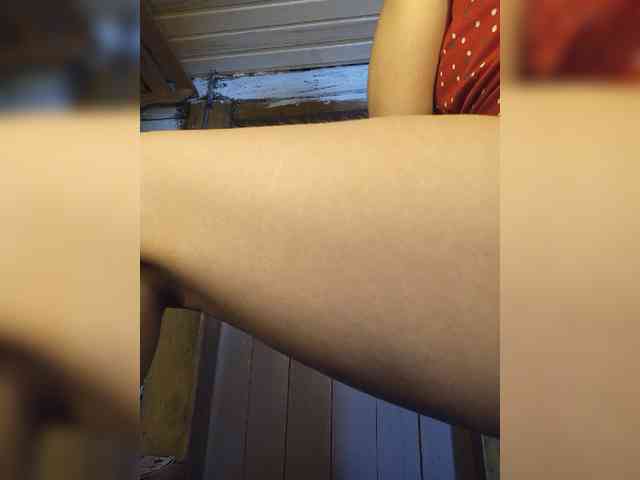 DariMneLubov webcam