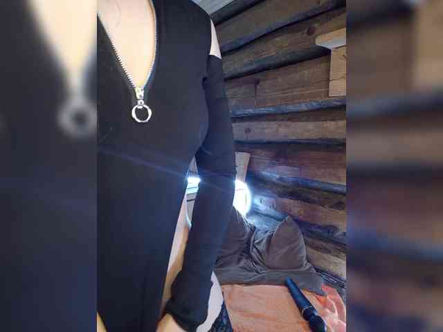 DariMneLubov webcam
