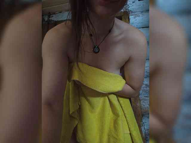 DariMneLubov webcam