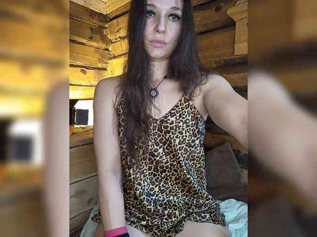 DariMneLubov webcam
