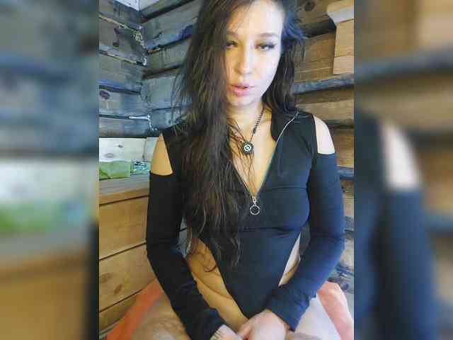 DariMneLubov webcam
