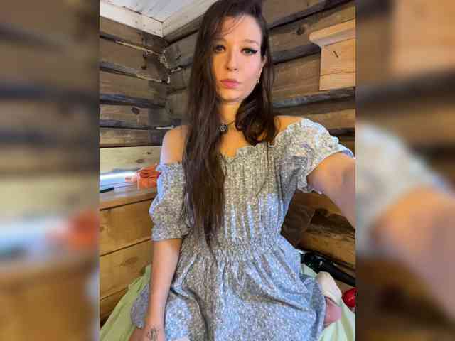 DariMneLubov webcam