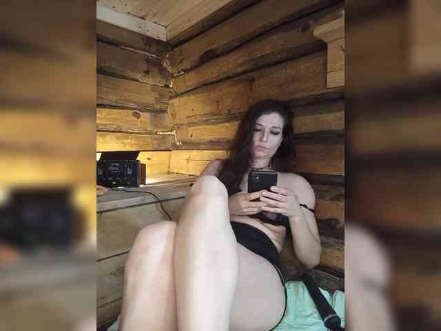 DariMneLubov webcam