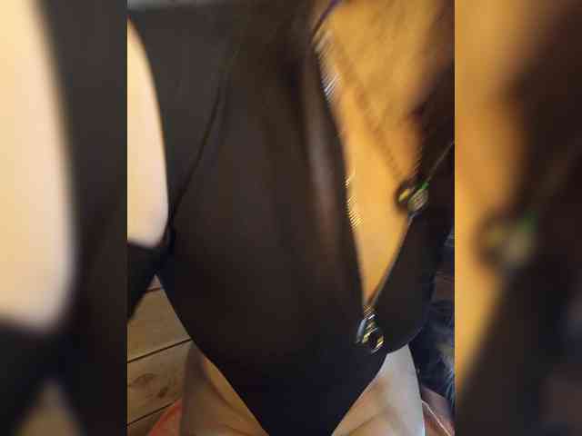 DariMneLubov webcam
