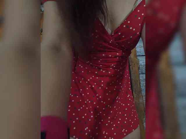 DariMneLubov webcam