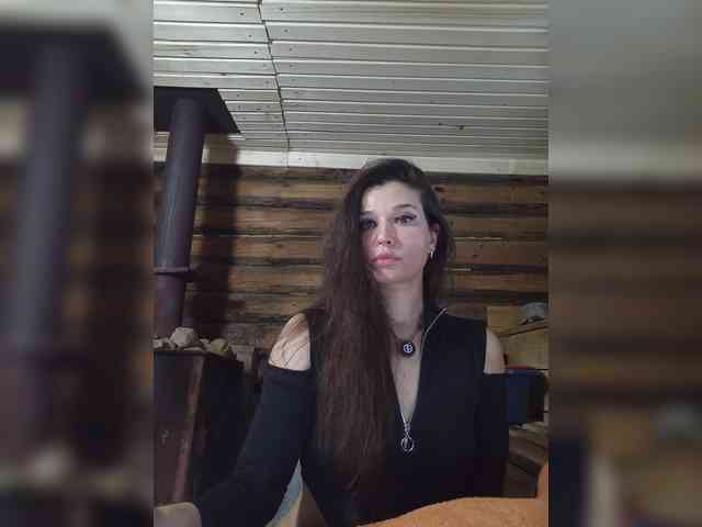 DariMneLubov webcam