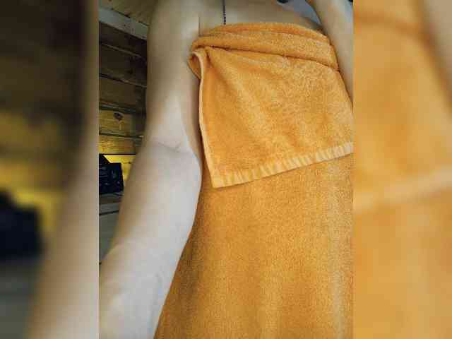 DariMneLubov webcam