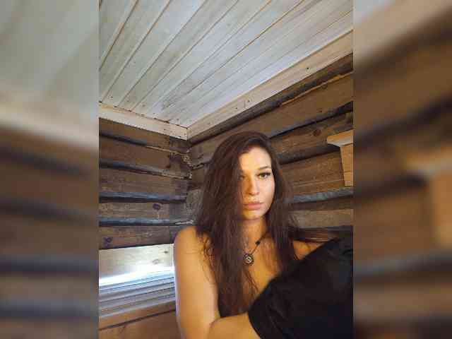 DariMneLubov webcam