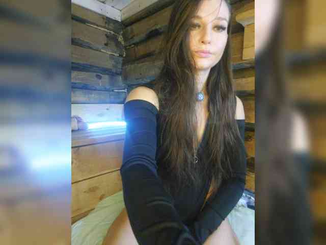 Model: DariMneLubov