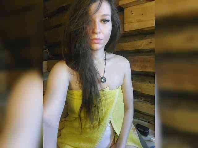 DariMneLubov webcam