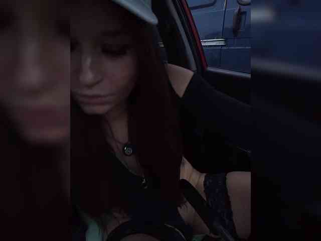 DariMneLubov webcam