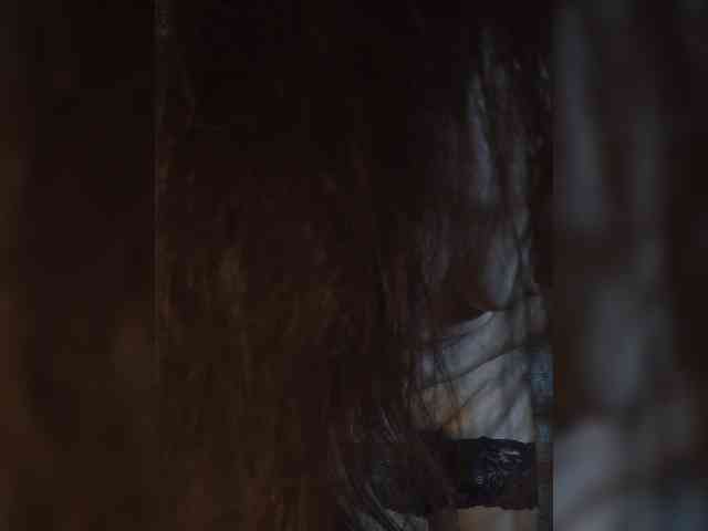 DariMneLubov webcam