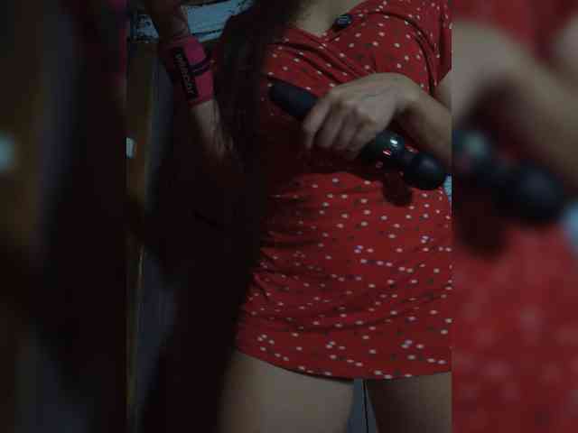 DariMneLubov webcam