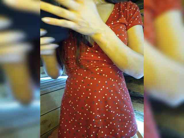 DariMneLubov webcam