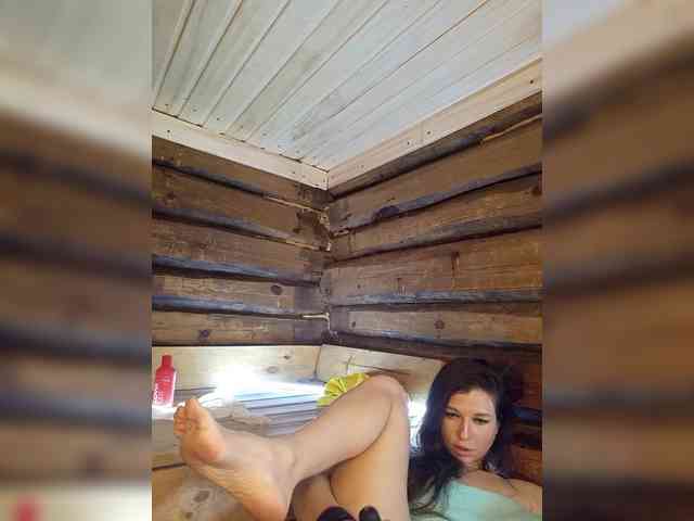 DariMneLubov webcam