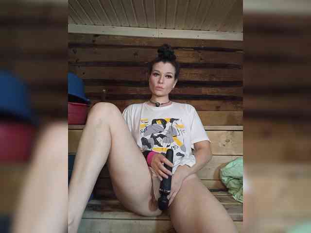 DariMneLubov webcam