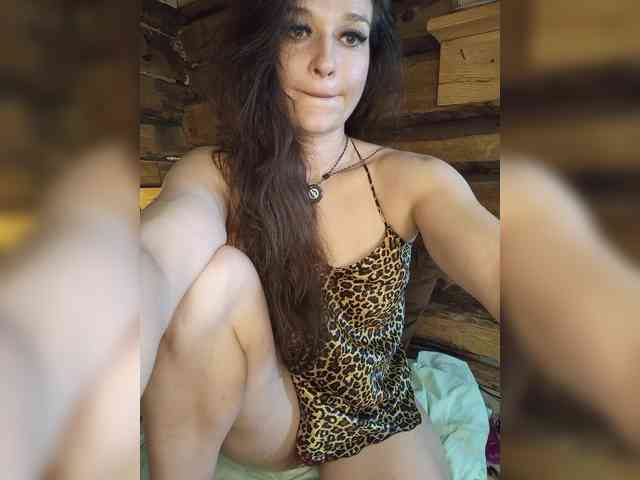 DariMneLubov webcam