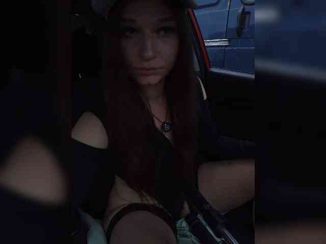DariMneLubov webcam