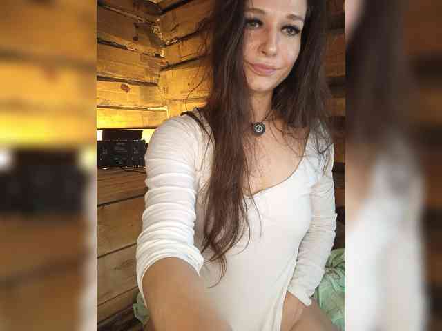 Модель: DariMneLubov