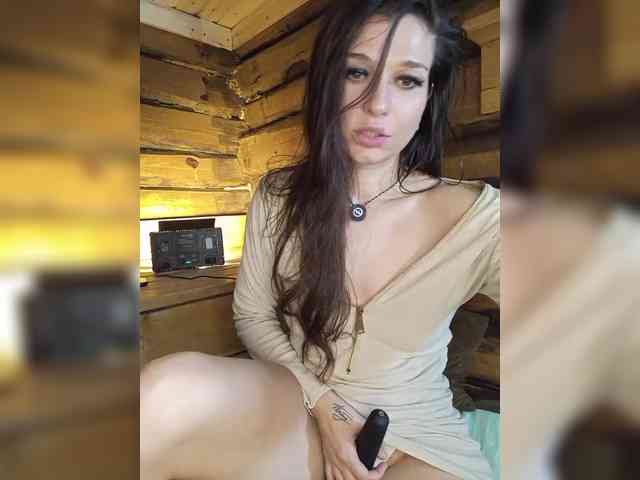DariMneLubov webcam